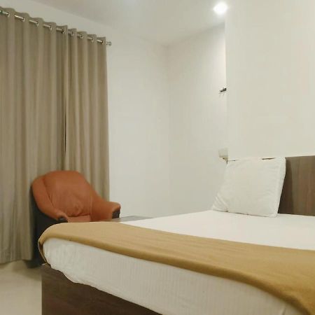 Olive Resort - Spacious 7 Bhk Ac Rooms With 1 Acre Garden, Swimming Pool And Outdoor Games Chennai Exteriör bild