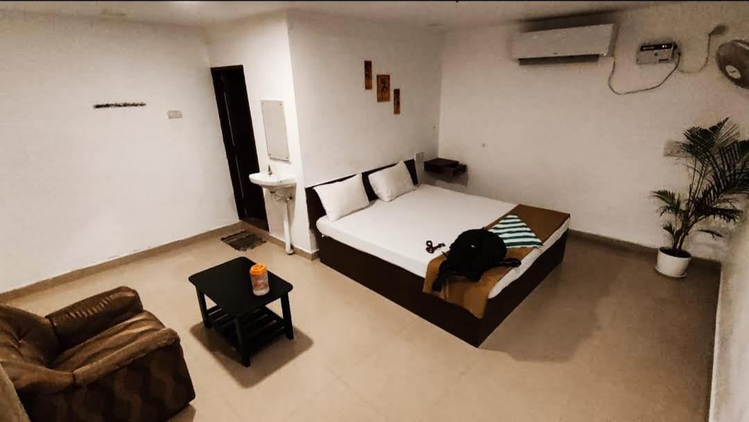 Olive Resort - Spacious 7 Bhk Ac Rooms With 1 Acre Garden, Swimming Pool And Outdoor Games Chennai Exteriör bild